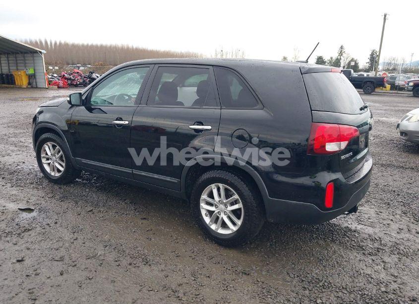 Photo 3 of 2015 Kia Sorento LX (VIN 5XYKT3A66FG661717)