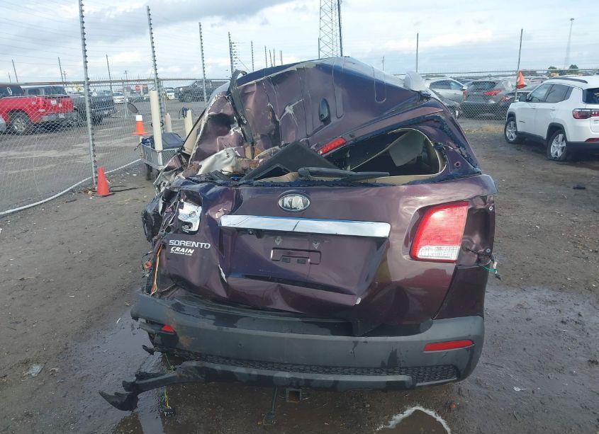 Photo 12 of 2012 Kia Sorento LX (VIN 5XYKT3A67CG188504)