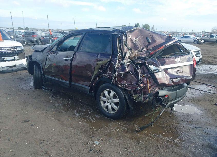 Photo 3 of 2012 Kia Sorento LX (VIN 5XYKT3A67CG188504)