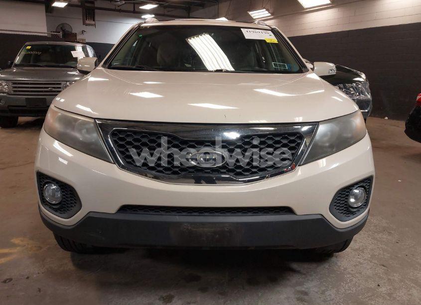 Photo 12 of 2012 Kia Sorento LX (VIN 5XYKT3A67CG228788)