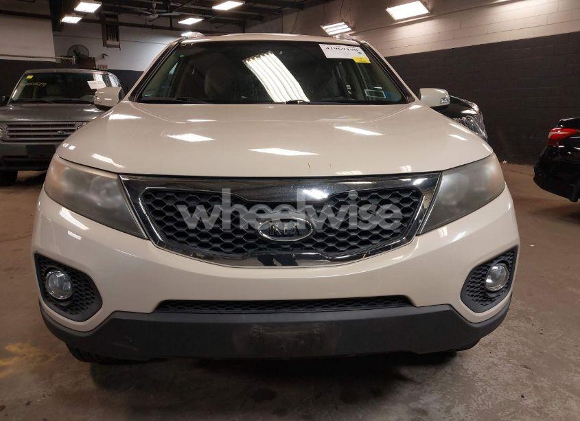 Photo 6 of 2012 Kia Sorento LX (VIN 5XYKT3A67CG228788)