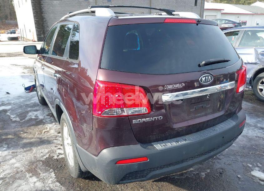 Photo 3 of 2012 Kia Sorento LX (VIN 5XYKT3A67CG230671)