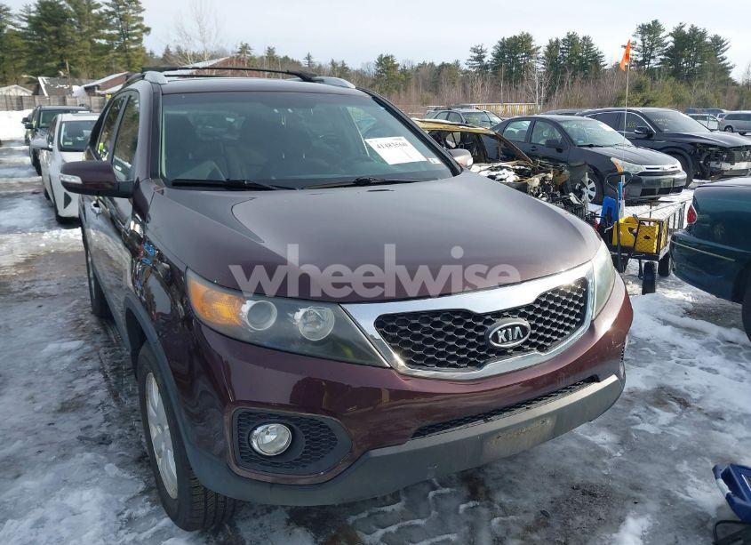 Photo 6 of 2012 Kia Sorento LX (VIN 5XYKT3A67CG230671)