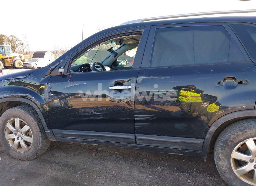 Photo 14 of 2012 Kia Sorento LX (VIN 5XYKT3A67CG290871)