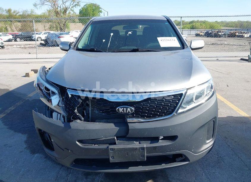Photo 12 of 2014 Kia Sorento LX (VIN 5XYKT3A67EG467311)