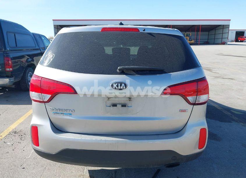 Photo 16 of 2014 Kia Sorento LX (VIN 5XYKT3A67EG467311)