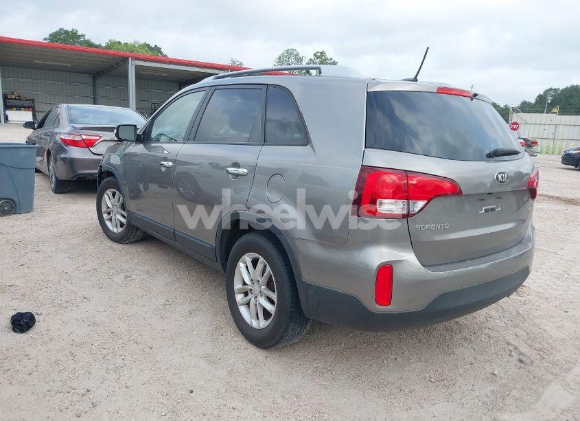 Photo 3 of 2014 Kia Sorento LX (VIN 5XYKT3A67EG501313)