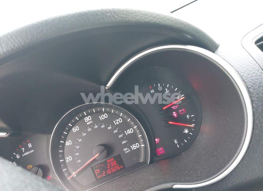 Photo 7 of 2014 Kia Sorento LX (VIN 5XYKT3A67EG501313)