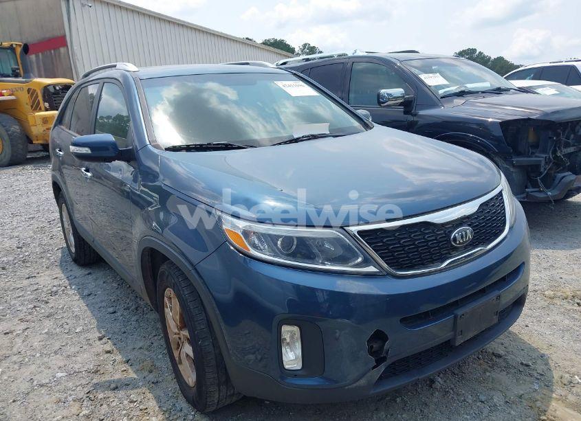 2014 Kia Sorento LX (VIN 5XYKT3A67EG502722) main photo