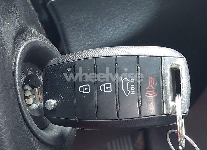 Photo 11 of 2014 Kia Sorento LX (VIN 5XYKT3A67EG502722)