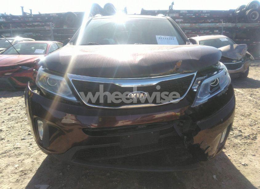 Photo 12 of 2014 Kia Sorento LX (VIN 5XYKT3A67EG510643)