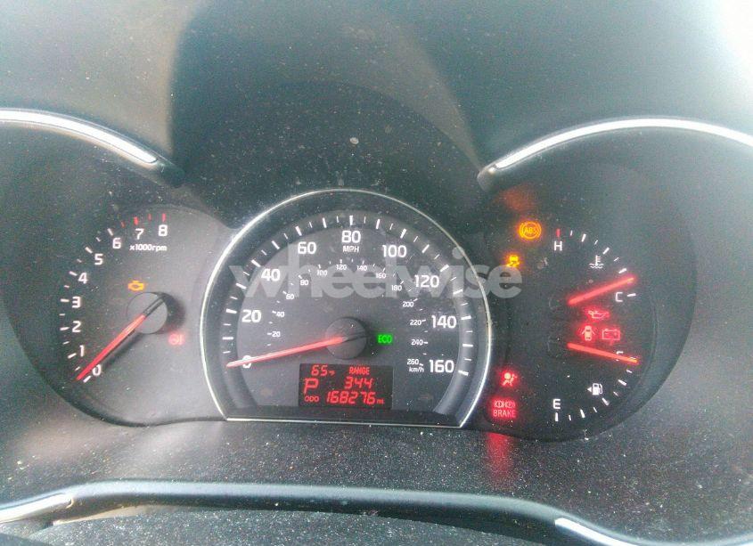 Photo 7 of 2014 Kia Sorento LX (VIN 5XYKT3A67EG510643)