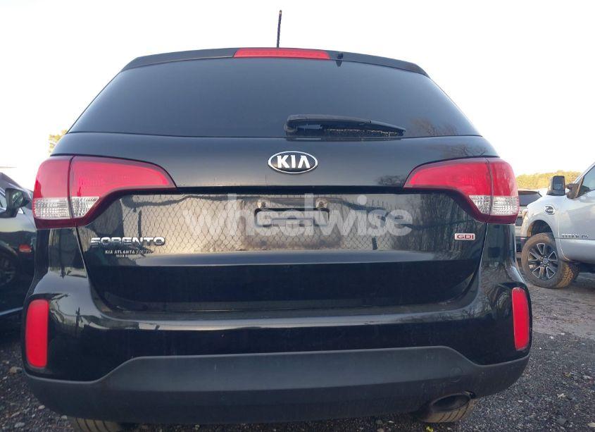 Photo 16 of 2015 Kia Sorento LX (VIN 5XYKT3A67FG563411)