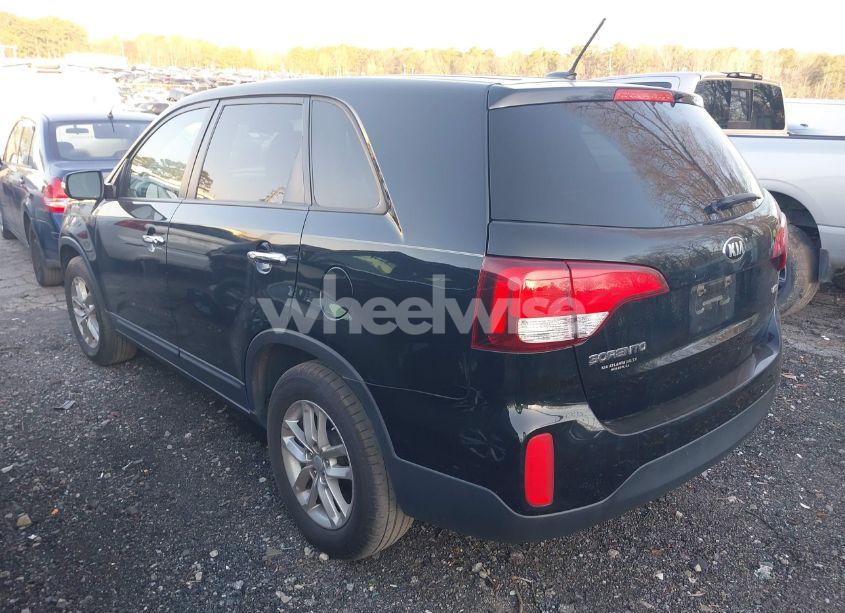 Photo 3 of 2015 Kia Sorento LX (VIN 5XYKT3A67FG563411)