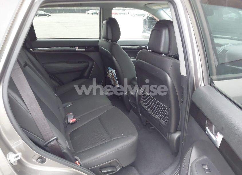 Photo 8 of 2015 Kia Sorento LX (VIN 5XYKT3A67FG581973)