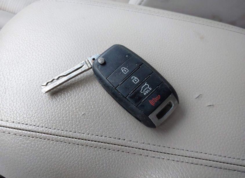 Photo 11 of 2015 Kia Sorento LX (VIN 5XYKT3A67FG593475)