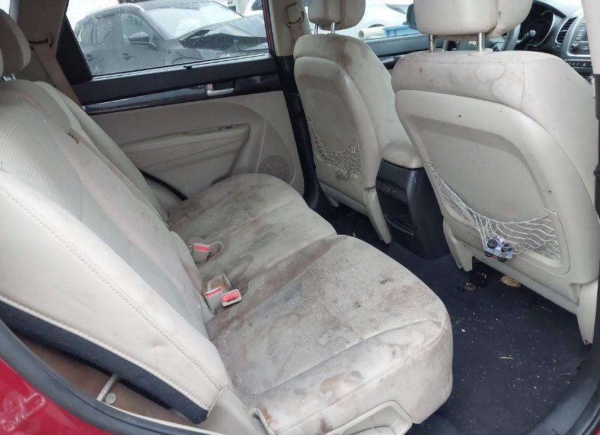 Photo 8 of 2015 Kia Sorento LX (VIN 5XYKT3A67FG593475)