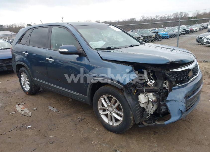2015 Kia Sorento LX (VIN 5XYKT3A67FG598448) main photo
