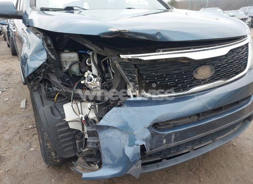 Photo 12 of 2015 Kia Sorento LX (VIN 5XYKT3A67FG598448)