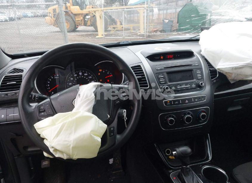 Photo 20 of 2015 Kia Sorento LX (VIN 5XYKT3A67FG598448)