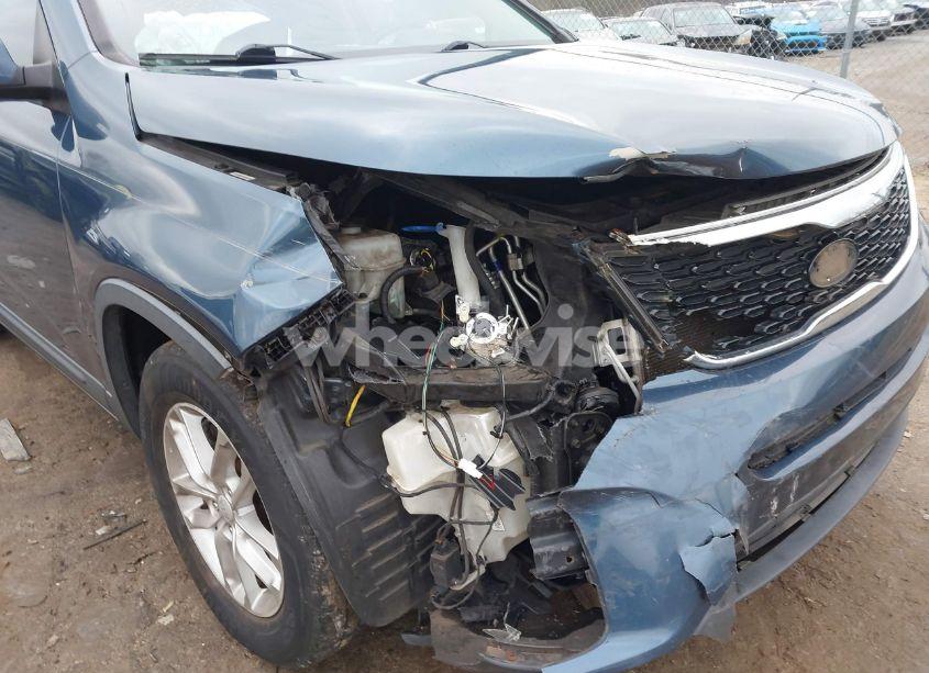 Photo 6 of 2015 Kia Sorento LX (VIN 5XYKT3A67FG598448)