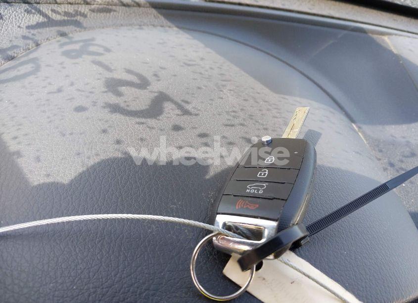 Photo 11 of 2015 Kia Sorento LX (VIN 5XYKT3A67FG618990)