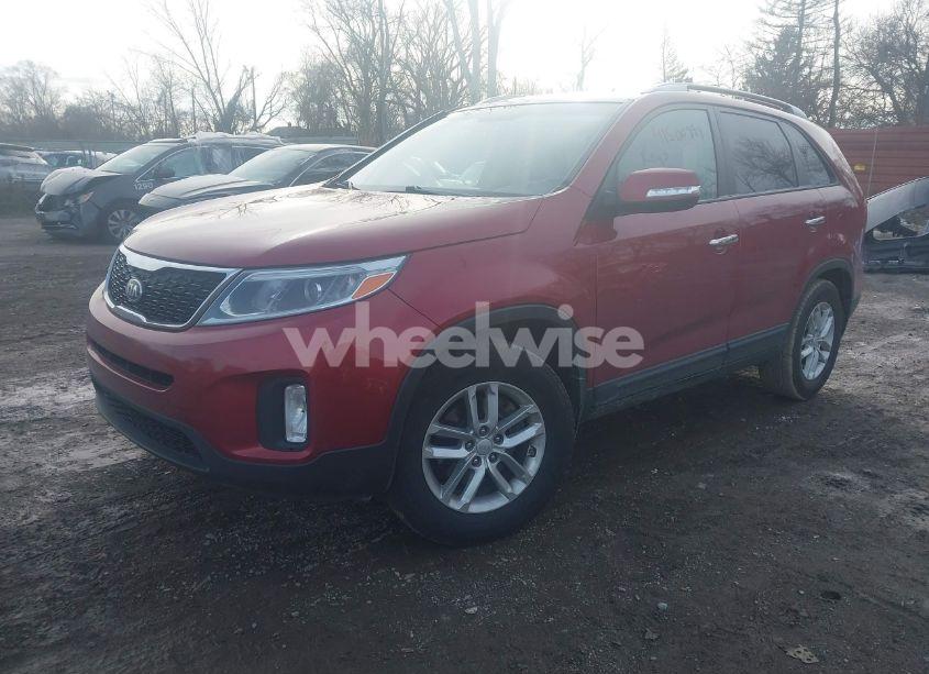 Photo 2 of 2015 Kia Sorento LX (VIN 5XYKT3A67FG644232)