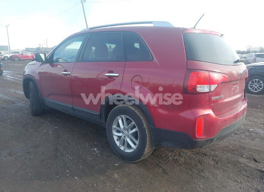 Photo 3 of 2015 Kia Sorento LX (VIN 5XYKT3A67FG644232)