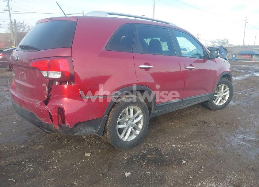 Photo 4 of 2015 Kia Sorento LX (VIN 5XYKT3A67FG644232)