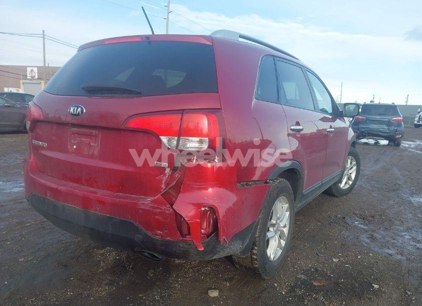 Photo 6 of 2015 Kia Sorento LX (VIN 5XYKT3A67FG644232)