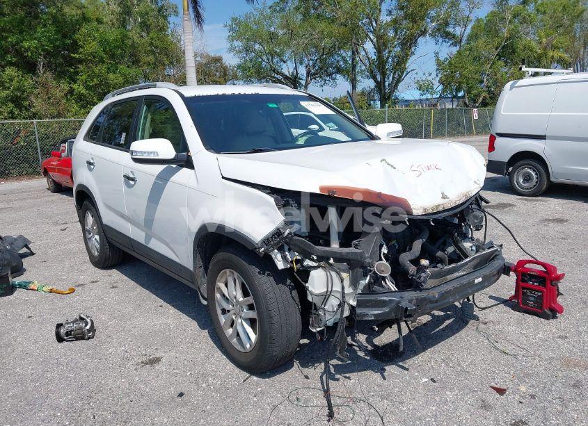 Photo 6 of 2015 Kia Sorento LX (VIN 5XYKT3A67FG657336)