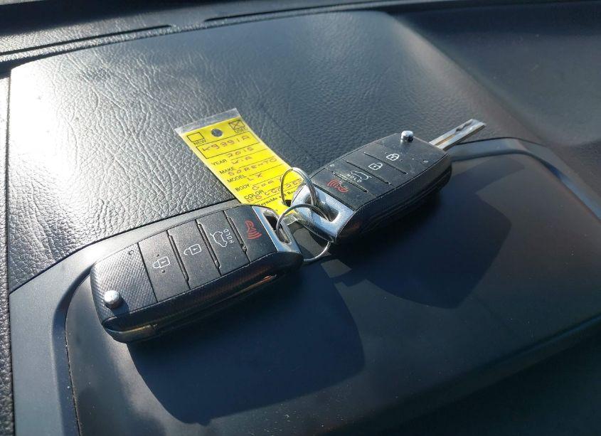 Photo 11 of 2015 Kia Sorento LX (VIN 5XYKT3A67FG660253)