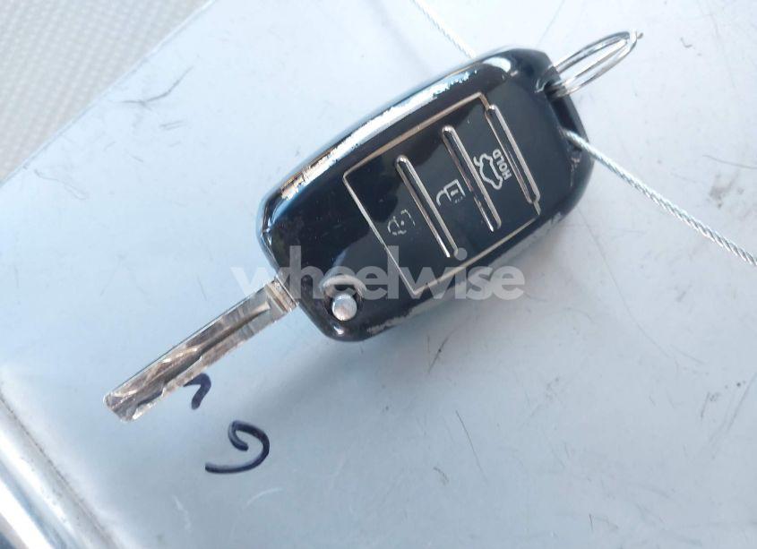 Photo 11 of 2015 Kia Sorento LX (VIN 5XYKT3A67FG661807)