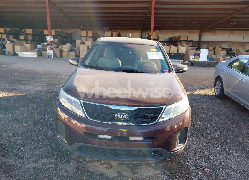 Photo 6 of 2015 Kia Sorento LX (VIN 5XYKT3A67FG661807)