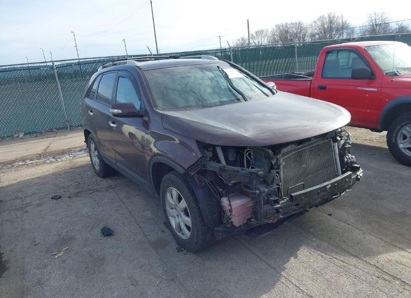 2012 Kia Sorento LX (VIN 5XYKT3A68CG226175) main photo