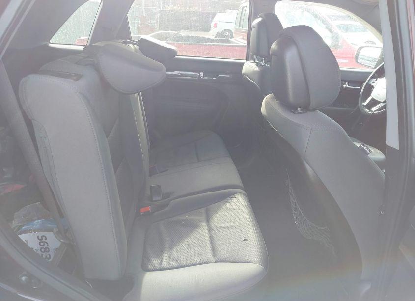Photo 8 of 2012 Kia Sorento LX (VIN 5XYKT3A68CG226175)