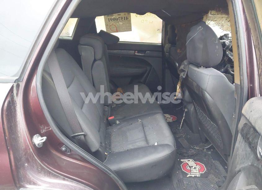 Photo 8 of 2012 Kia Sorento LX (VIN 5XYKT3A68CG239136)