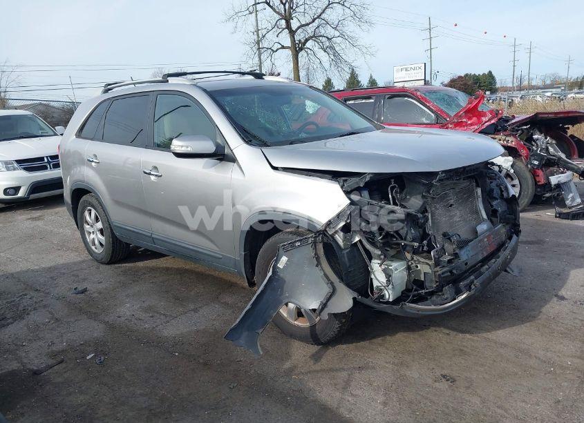 2012 Kia Sorento LX (VIN 5XYKT3A68CG302140) main photo