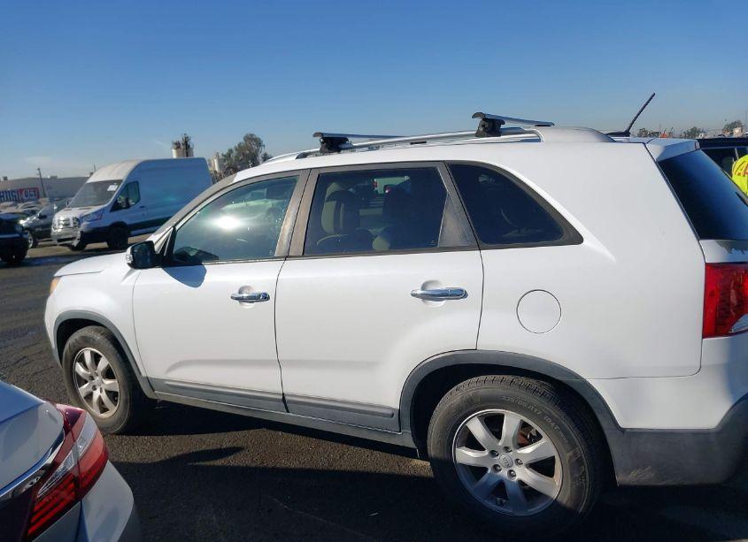 Photo 14 of 2012 Kia Sorento LX (VIN 5XYKT3A68CG307788)