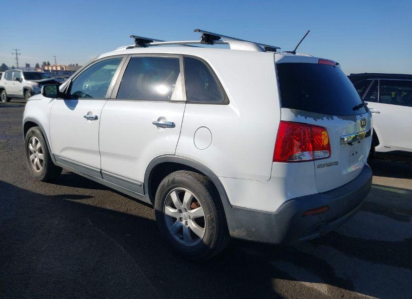 Photo 3 of 2012 Kia Sorento LX (VIN 5XYKT3A68CG307788)