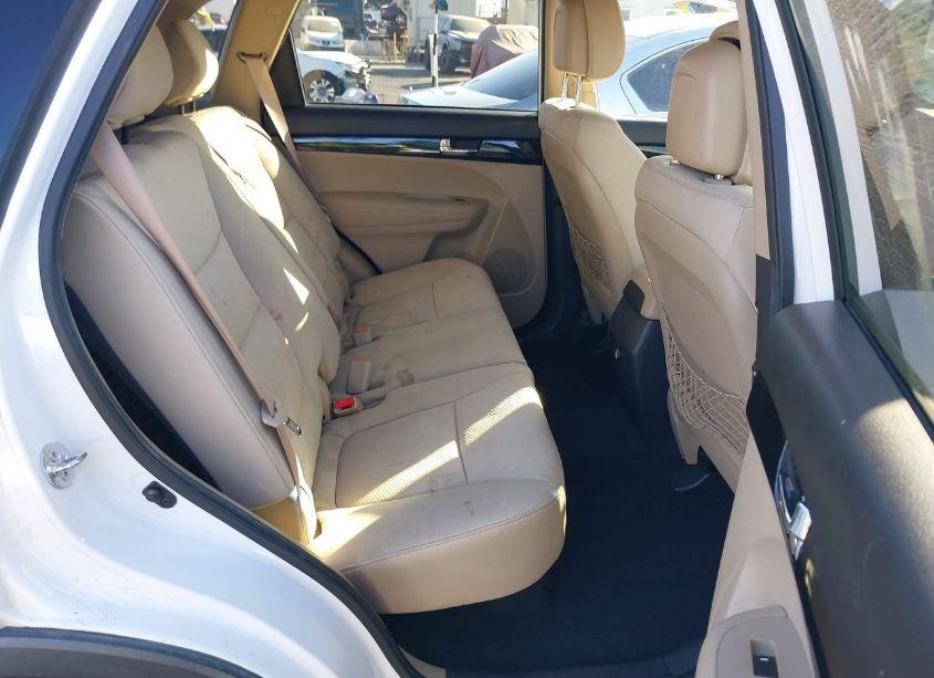 Photo 8 of 2012 Kia Sorento LX (VIN 5XYKT3A68CG307788)