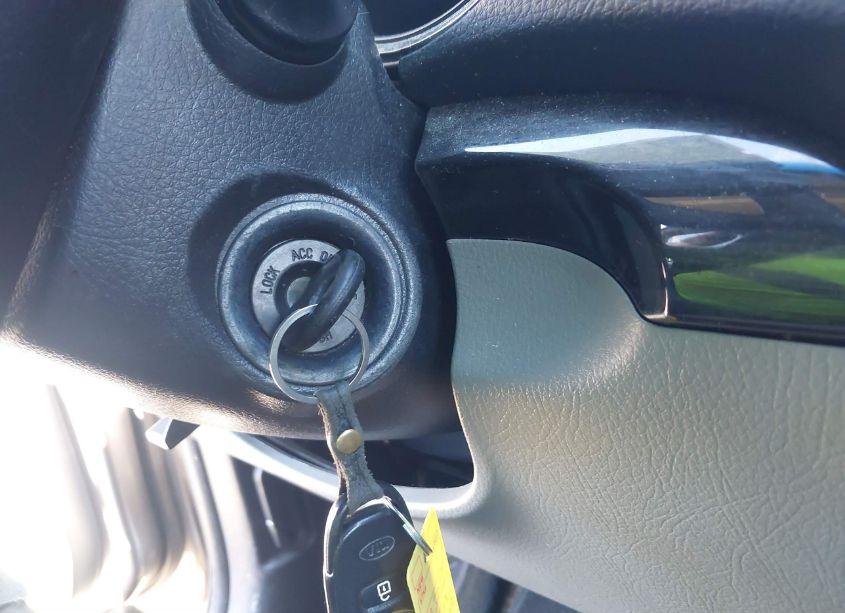 Photo 11 of 2013 Kia Sorento LX (VIN 5XYKT3A68DG354224)