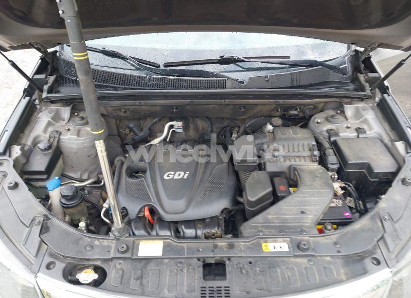 Photo 10 of 2013 Kia Sorento LX (VIN 5XYKT3A68DG386493)