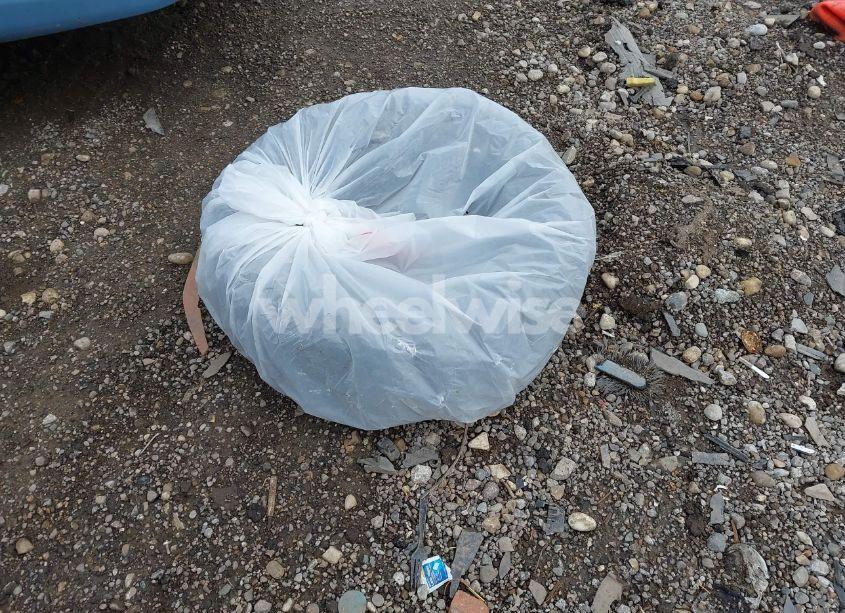 Photo 12 of 2013 Kia Sorento LX (VIN 5XYKT3A68DG416897)