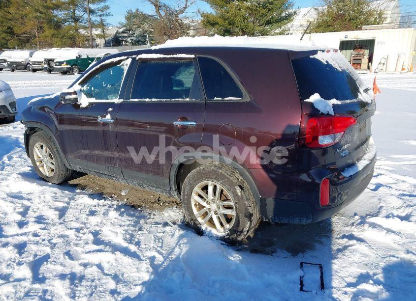 Photo 3 of 2014 Kia Sorento LX (VIN 5XYKT3A68EG428369)