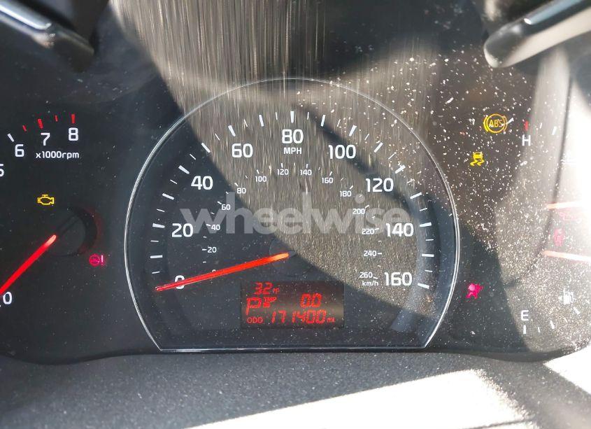 Photo 7 of 2014 Kia Sorento LX (VIN 5XYKT3A68EG428369)