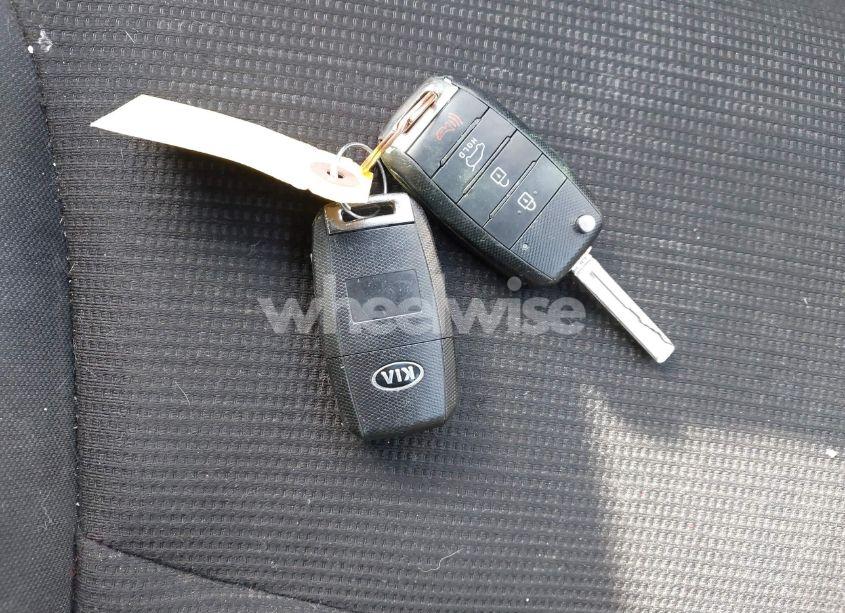 Photo 11 of 2014 Kia Sorento LX (VIN 5XYKT3A68EG441476)