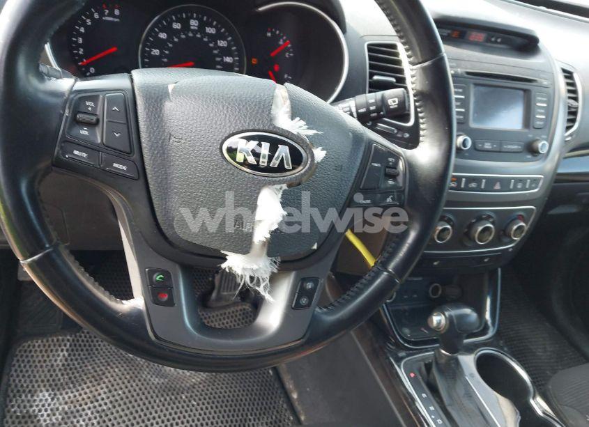Photo 12 of 2014 Kia Sorento LX (VIN 5XYKT3A68EG441476)