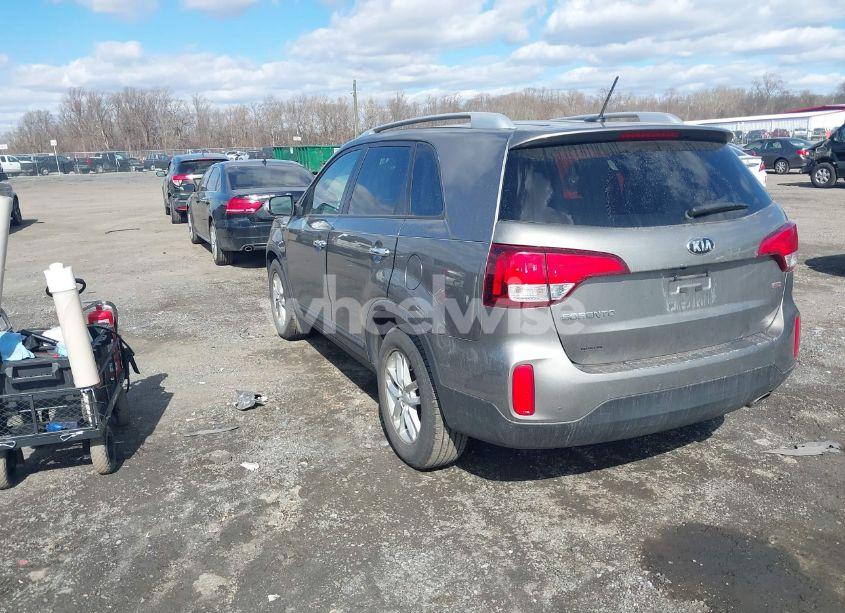 Photo 3 of 2014 Kia Sorento LX (VIN 5XYKT3A68EG449285)