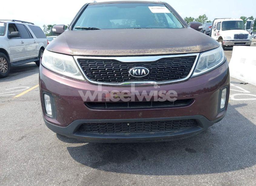 Photo 6 of 2014 Kia Sorento LX (VIN 5XYKT3A68EG506035)